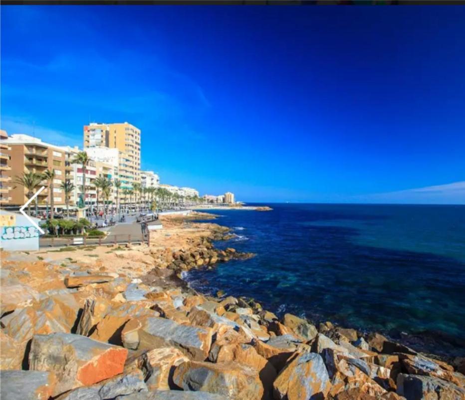 Beach Apartment Torrevieja Eksteriør billede