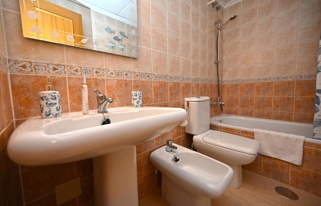 Beach Apartment Torrevieja Eksteriør billede