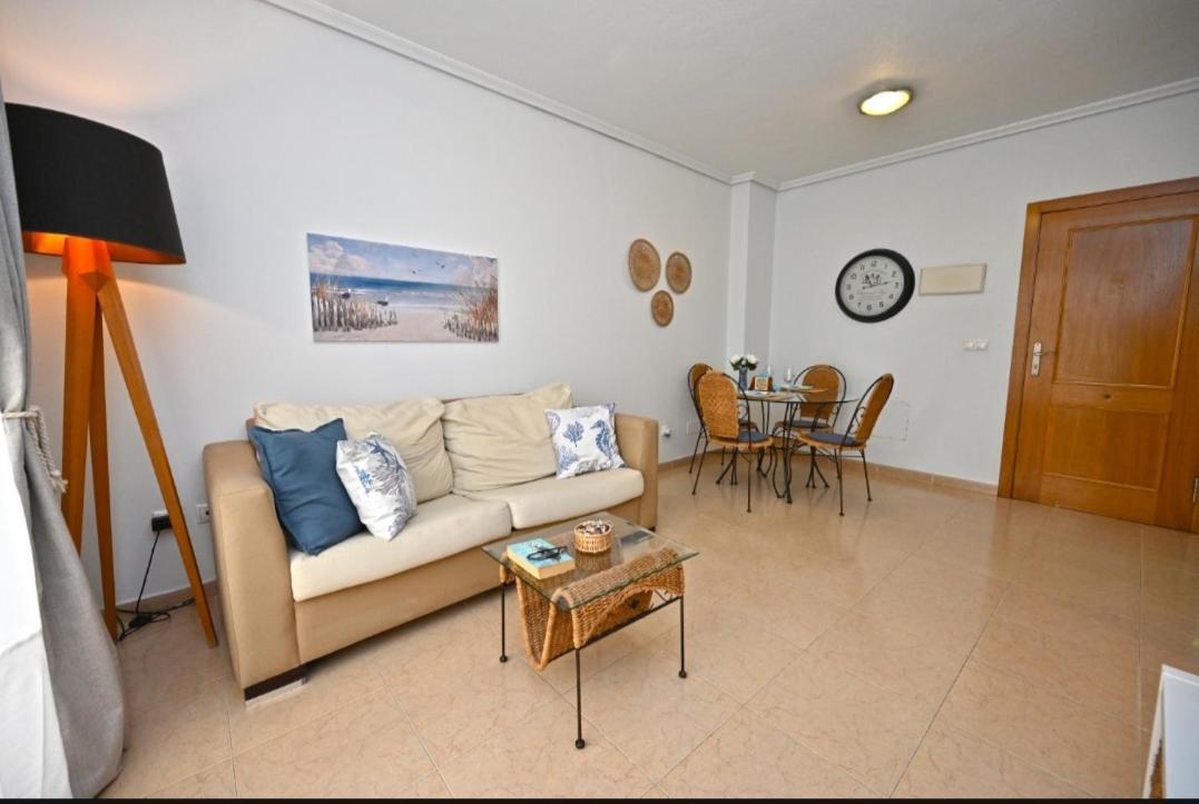 Beach Apartment Torrevieja Eksteriør billede